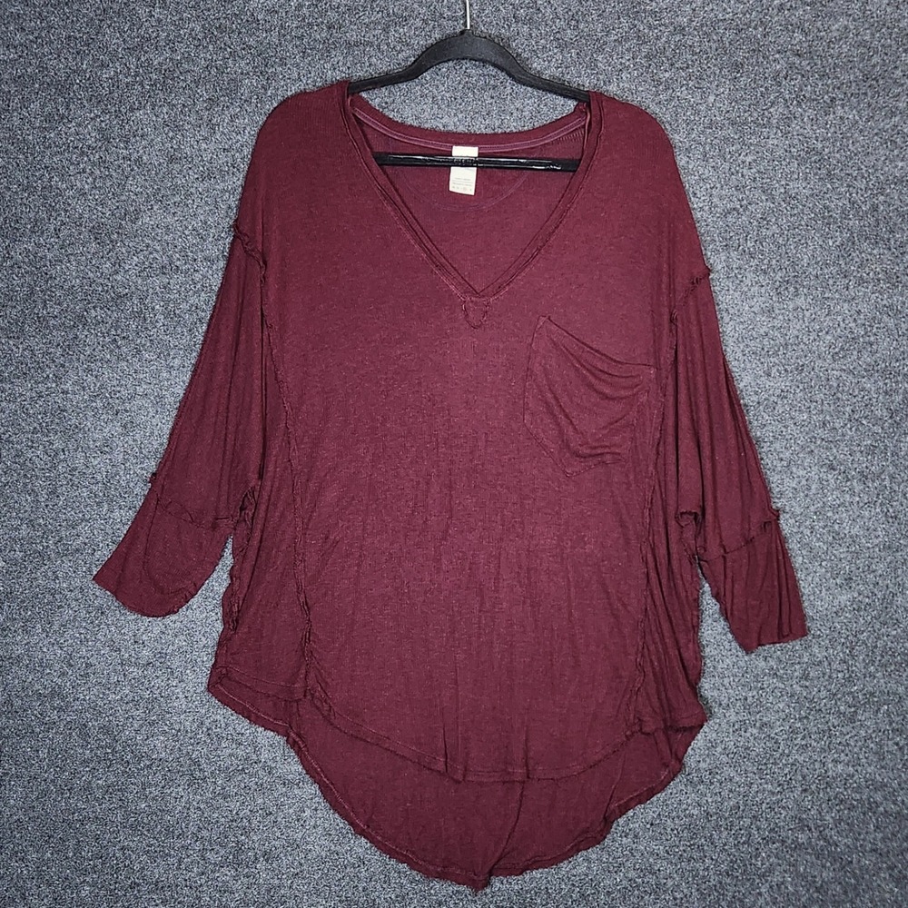 We The Free People Women Medium Burgundy Oversize V-Neck Lightweight Thermal Top